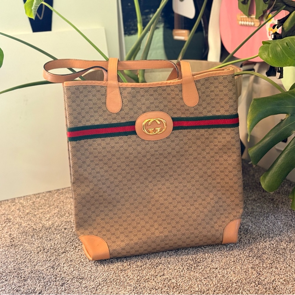 Gucci Vintage Sherry Line Tote with Classic Red and Green Stripe